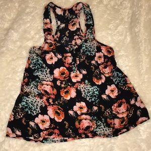 Floral Tank Top | Button Detail